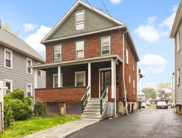 816 Pacific Street 2nd Floor, Stamford, CT 06902