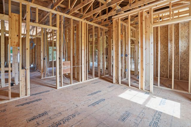 45 Belvior CIR, Moneta, VA 24121