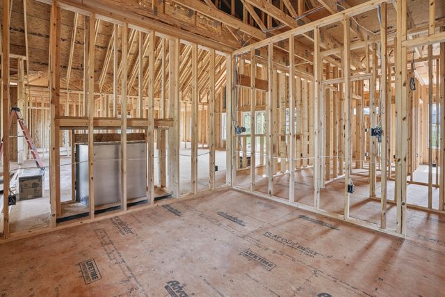 45 Belvior CIR, Moneta, VA 24121