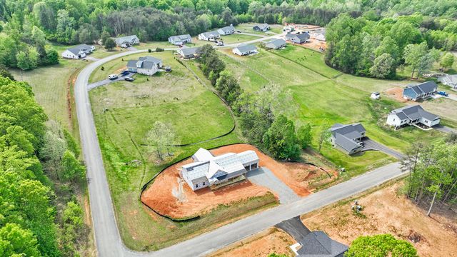 45 Belvior CIR, Moneta, VA 24121