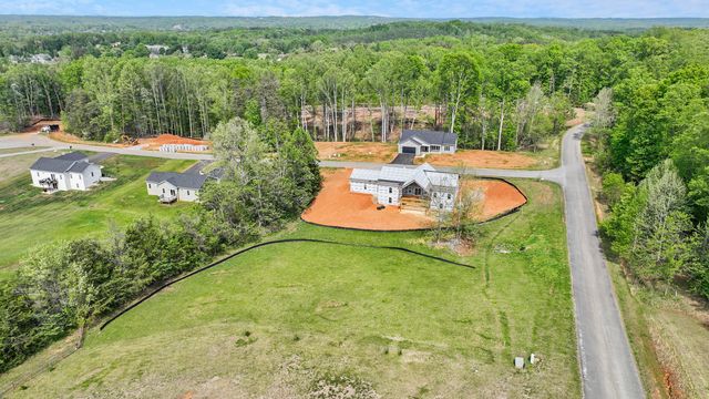 45 Belvior CIR, Moneta, VA 24121