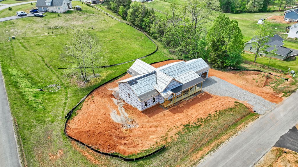 45 Belvior CIR, Moneta, VA 24121