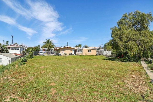 4215 17 Sycamore Dr, San Diego, CA 92105