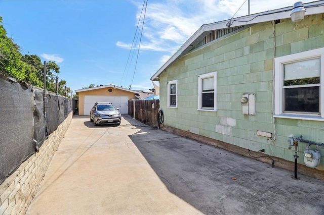 4215 17 Sycamore Dr, San Diego, CA 92105