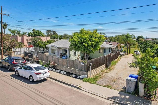 4215 17 Sycamore Dr, San Diego, CA 92105