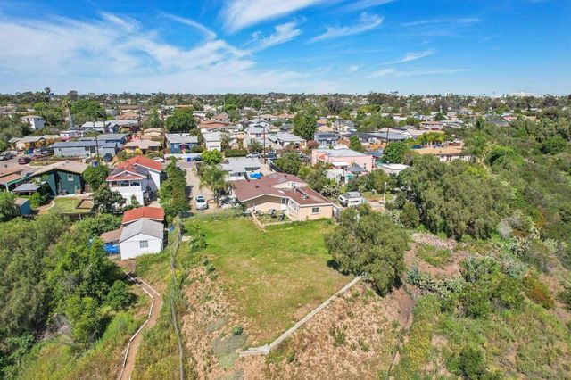 4215 17 Sycamore Dr, San Diego, CA 92105