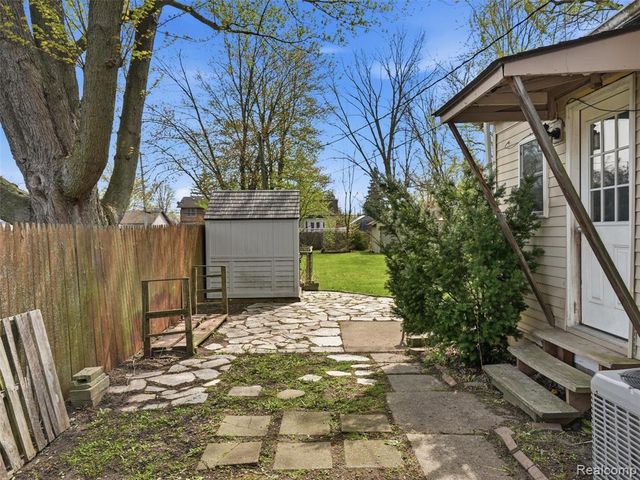 23564 Donaldson Street, Clinton Township, MI 48035