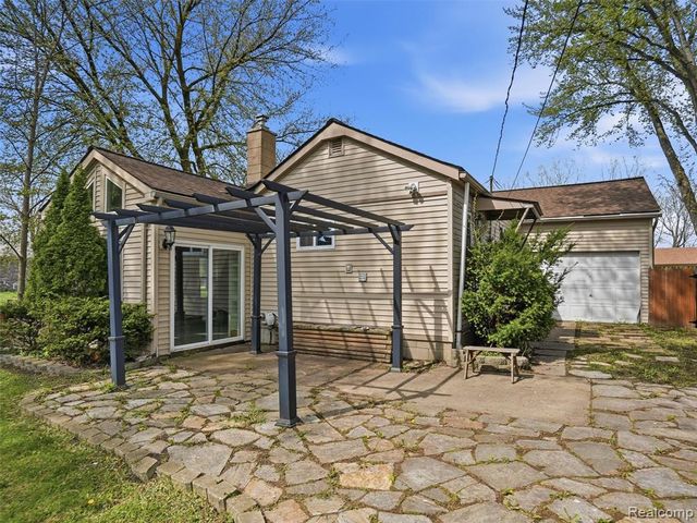 23564 Donaldson Street, Clinton Township, MI 48035
