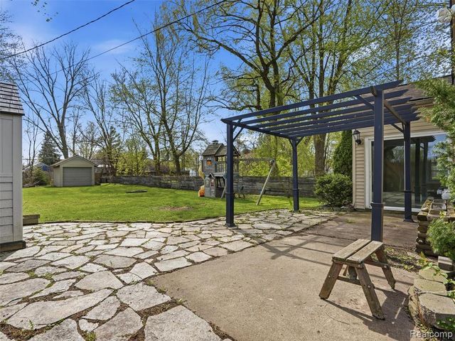 23564 Donaldson Street, Clinton Township, MI 48035