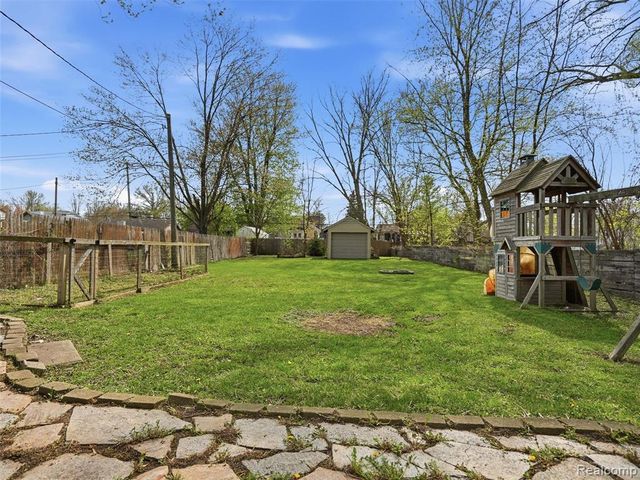 23564 Donaldson Street, Clinton Township, MI 48035