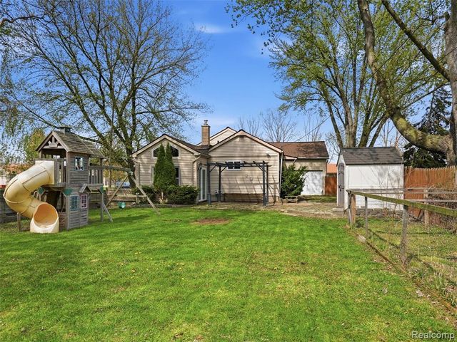 23564 Donaldson Street, Clinton Township, MI 48035