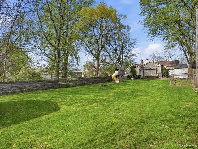 23564 Donaldson Street, Clinton Township, MI 48035