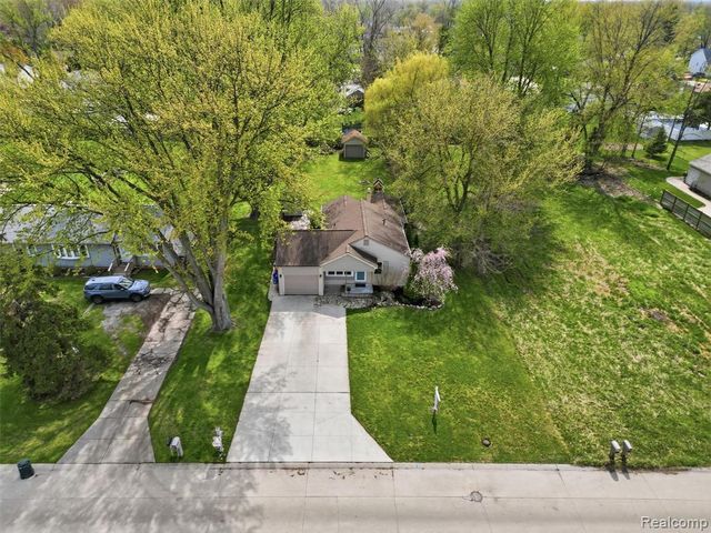 23564 Donaldson Street, Clinton Township, MI 48035