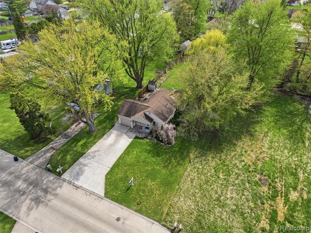23564 Donaldson Street, Clinton Township, MI 48035