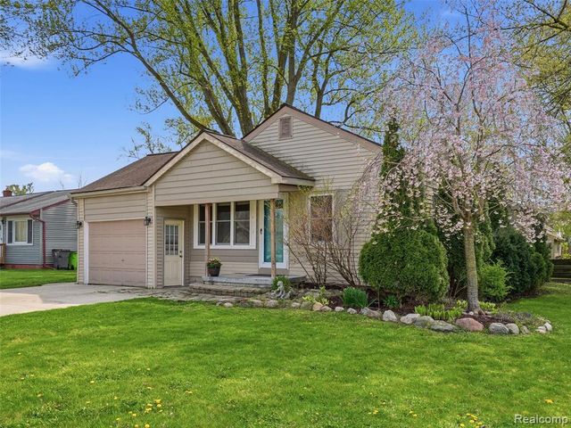 23564 Donaldson Street, Clinton Township, MI 48035
