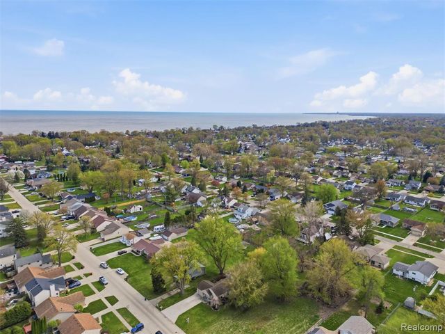 23564 Donaldson Street, Clinton Township, MI 48035