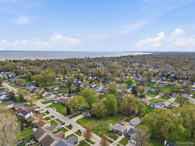23564 Donaldson Street, Clinton Township, MI 48035