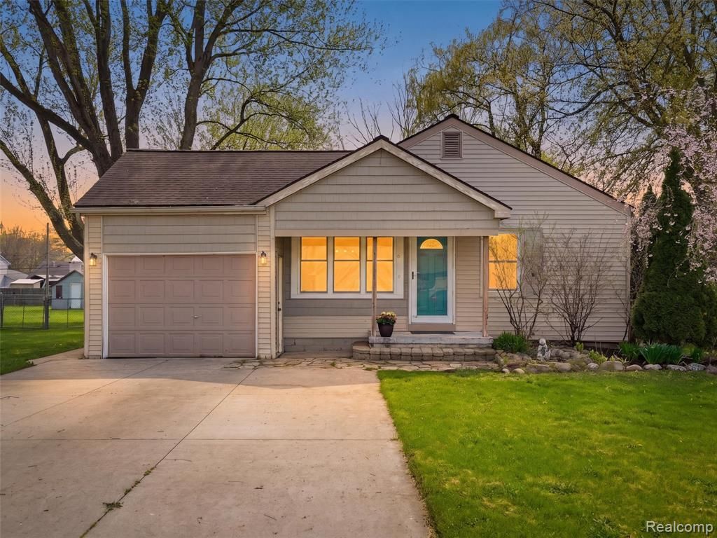 23564 Donaldson Street, Clinton Township, MI 48035