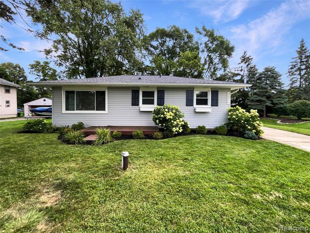 26018 Whipple Street, Novi, MI 48375