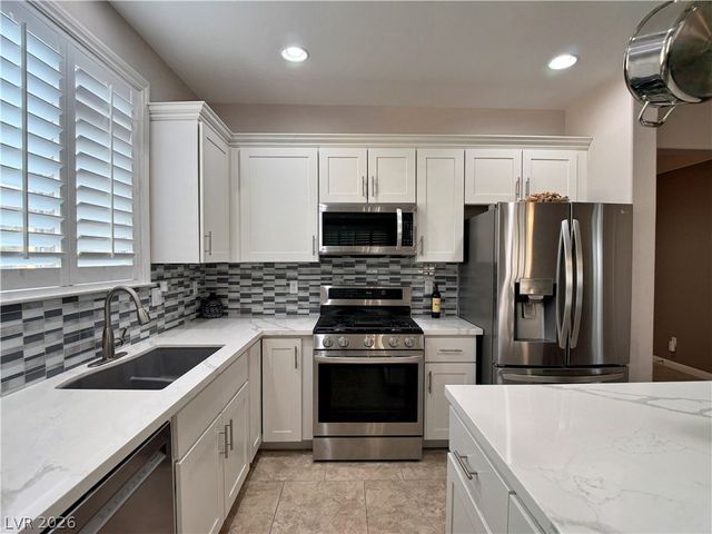 985 Via Canale Drive, Henderson, NV 89011