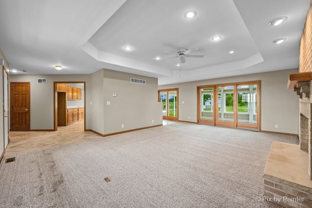 12020 Allendale Road, Woodstock, IL 60098