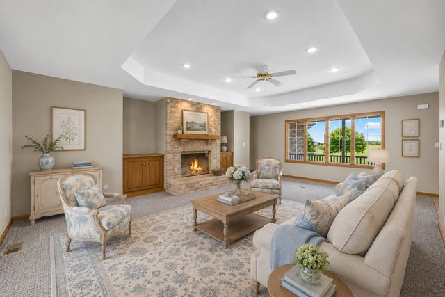 12020 Allendale Road, Woodstock, IL 60098