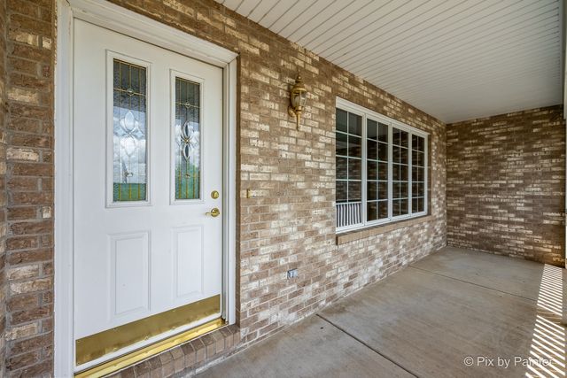 12020 Allendale Road, Woodstock, IL 60098