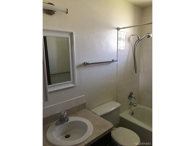 3015 S Delaware St, Englewood, CO 80110