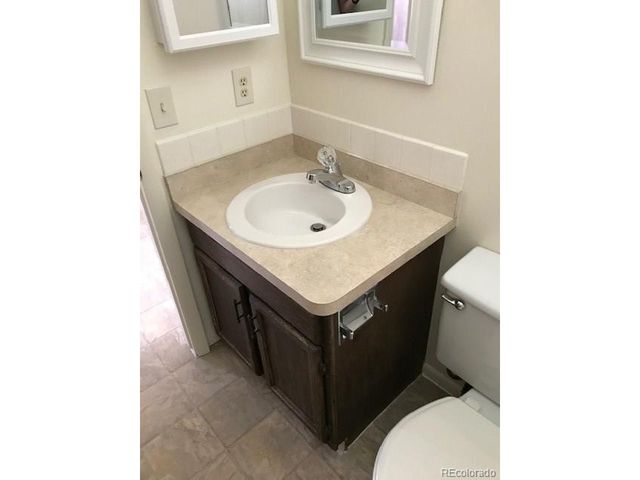 3015 S Delaware St, Englewood, CO 80110