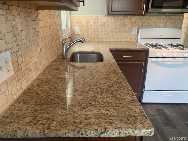 5969 Fellrath Street, Taylor, MI 48180