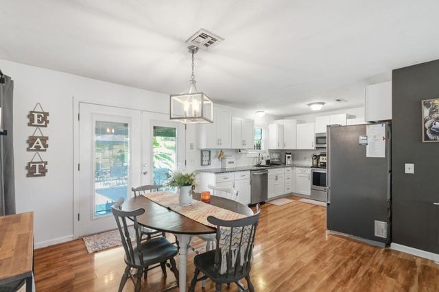800 Old Gallatin Rd, Portland, TN 37148