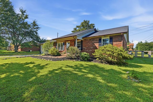 800 Old Gallatin Rd, Portland, TN 37148