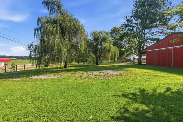 800 Old Gallatin Rd, Portland, TN 37148