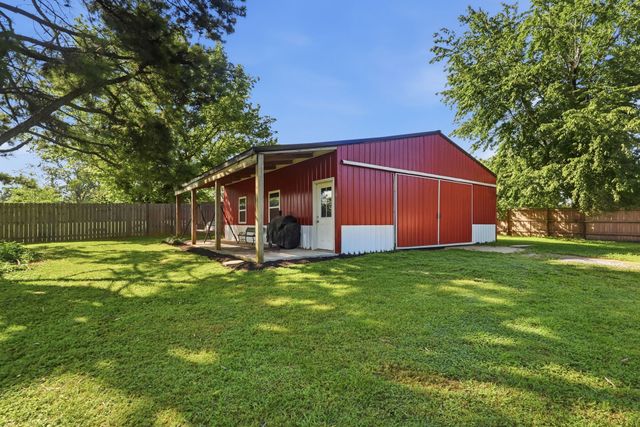 800 Old Gallatin Rd, Portland, TN 37148