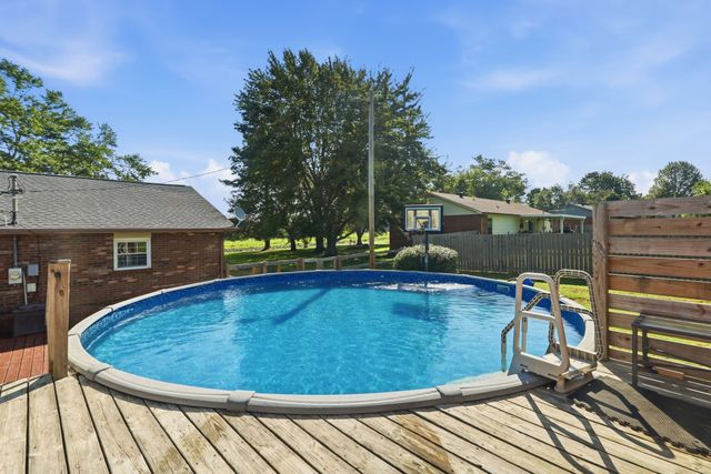 800 Old Gallatin Rd, Portland, TN 37148
