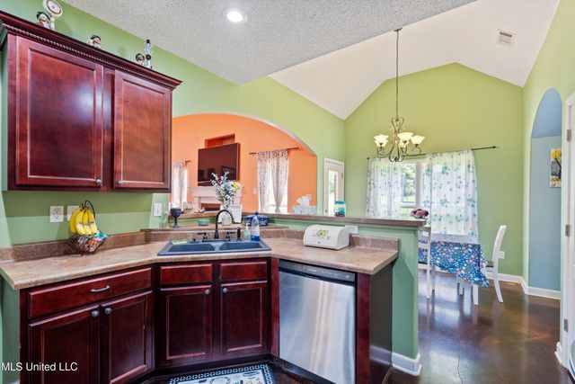 6308 Skyler Road, Walls, MS 38680