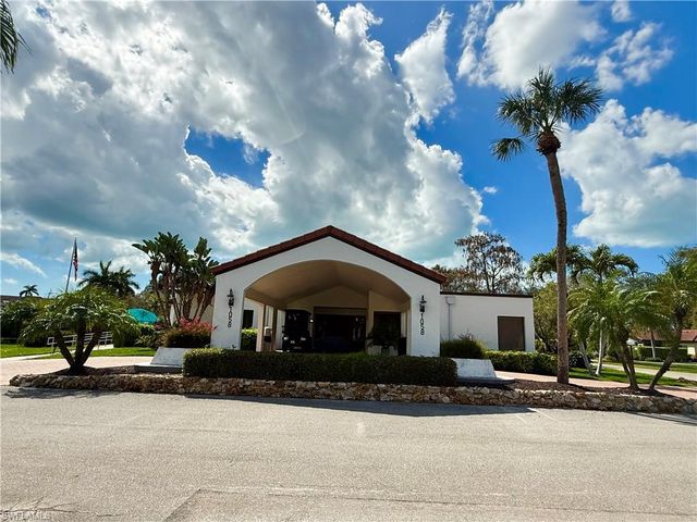 1087 Forest Lakes DR 306, Naples, FL 34105