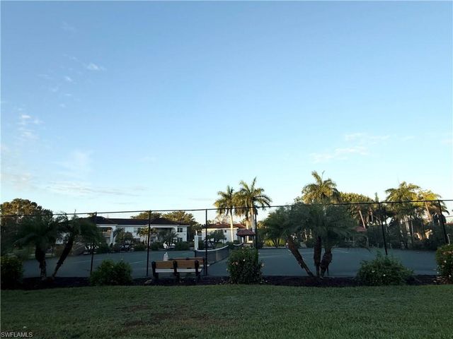 1087 Forest Lakes DR 306, Naples, FL 34105