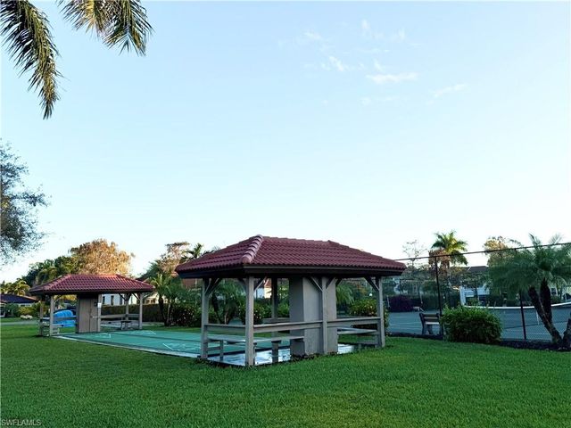 1087 Forest Lakes DR 306, Naples, FL 34105