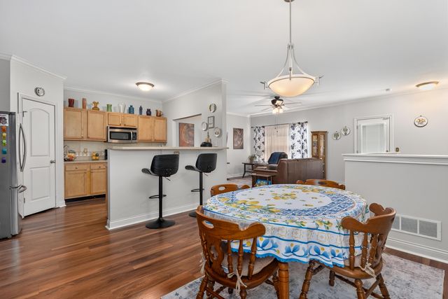 1861 Quarry Oaks Drive, Florence, KY 41042