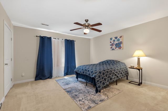 1861 Quarry Oaks Drive, Florence, KY 41042