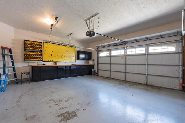 1861 Quarry Oaks Drive, Florence, KY 41042