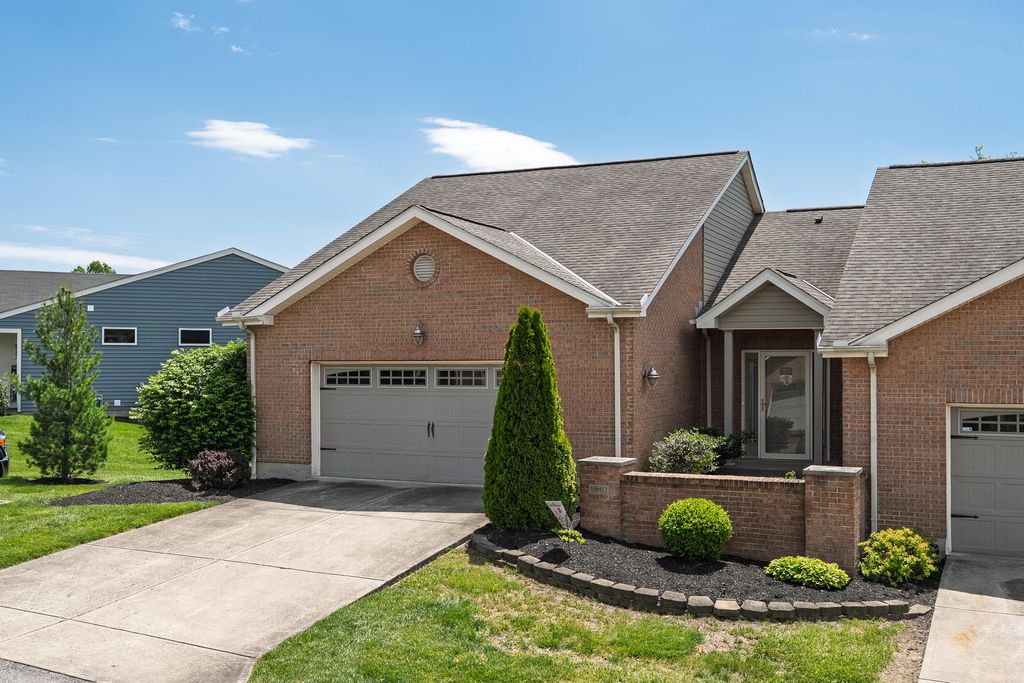 1861 Quarry Oaks Drive, Florence, KY 41042