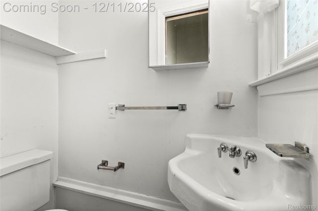 680 Lincoln Street, Lapeer, MI 48446