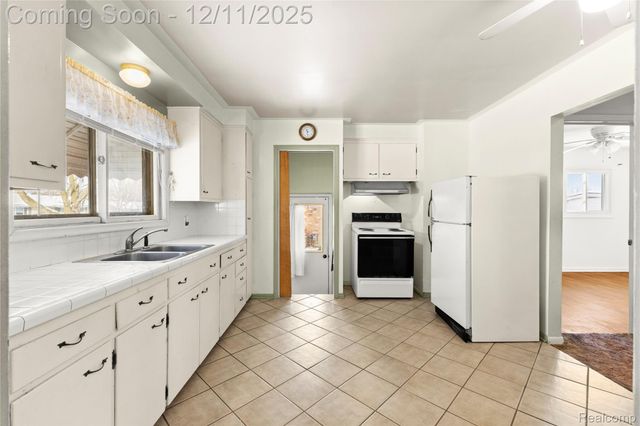 680 Lincoln Street, Lapeer, MI 48446