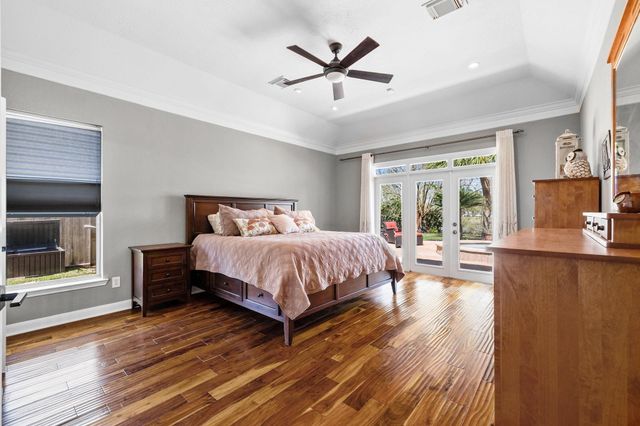 2823 Irvington Drive, Pearland, TX 77584