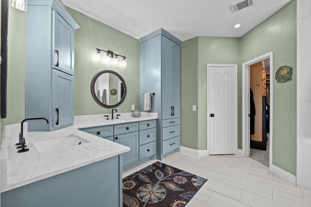 2823 Irvington Drive, Pearland, TX 77584