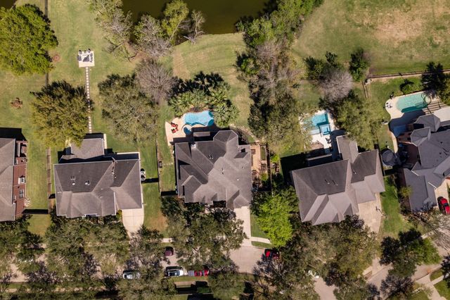 2823 Irvington Drive, Pearland, TX 77584