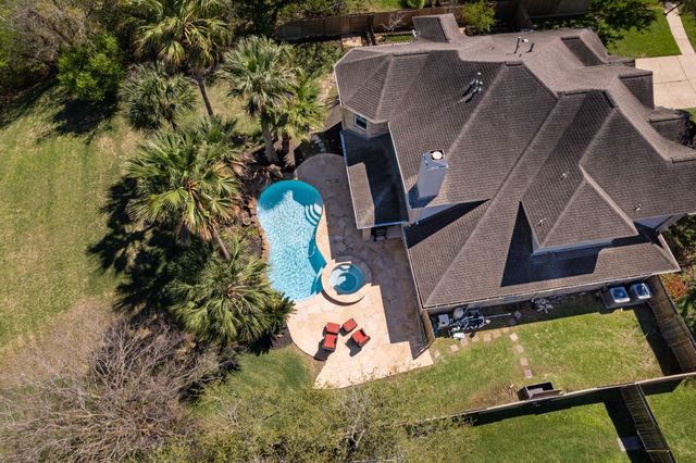 2823 Irvington Drive, Pearland, TX 77584