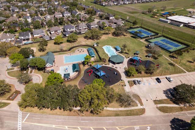 2823 Irvington Drive, Pearland, TX 77584